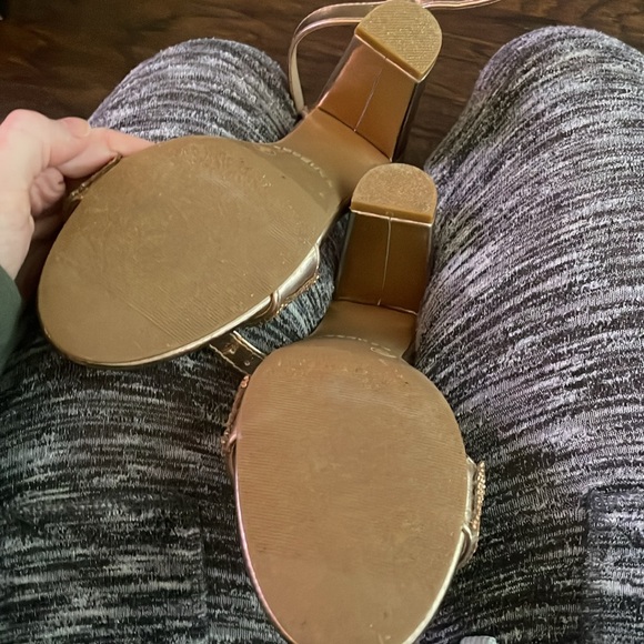 Bamboo rose gold heels. Size 6 - Picture 7 of 8